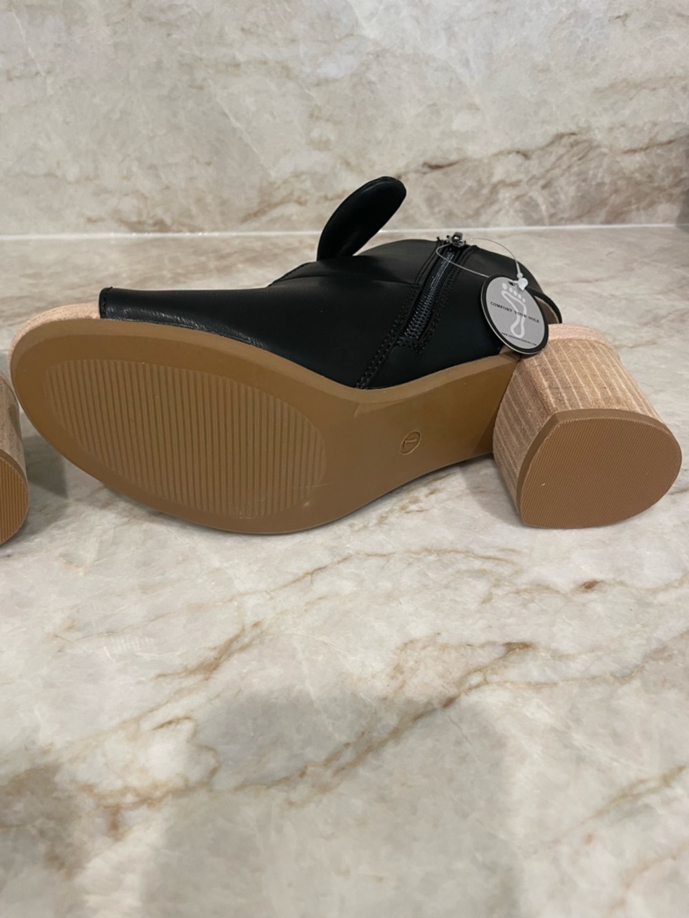 Black Bow-Accent Women's Mule Clog - Picture 9 of 10